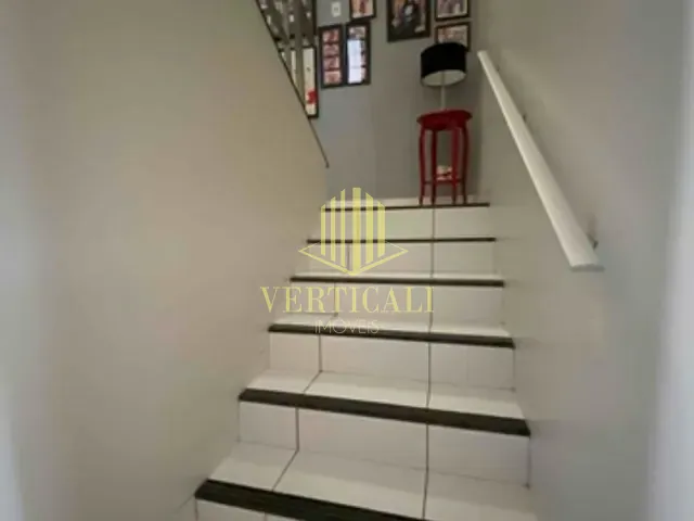 Sobrado com 300m² 3 quartos e 3 banheiros, à venda, no bairro Ribeirão do Lipa em Cuiabá