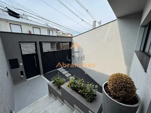 Sobrado com 224m² 3 quartos e 5 banheiros, à venda, no bairro Jardim Felicidade (Zona Oeste) em São Paulo