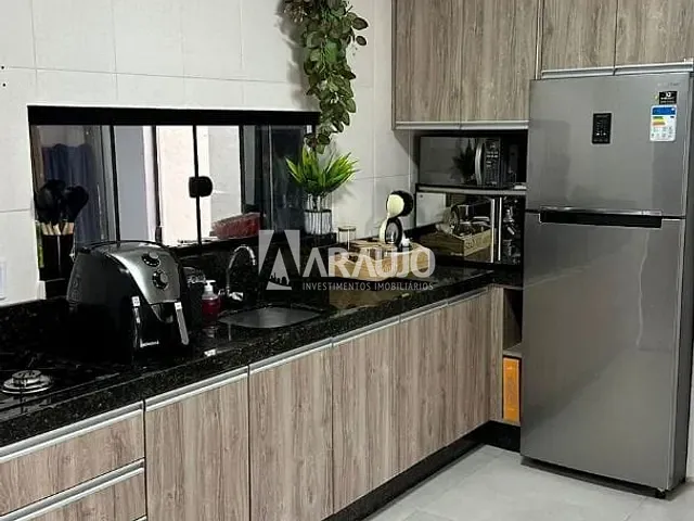 Sobrado com 141m² 3 quartos e 1 banheiro, à venda, no bairro Zimbros em Bombinhas