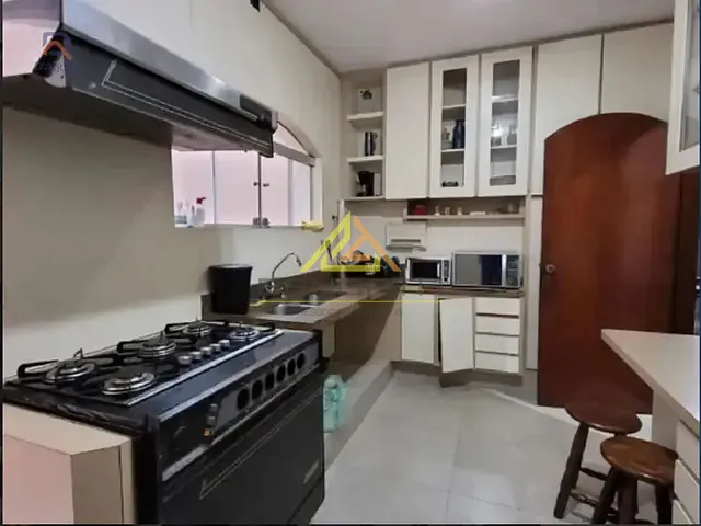 Sobrado com 250m² 4 quartos e 5 banheiros, para alugar, no bairro Santana em São Paulo
