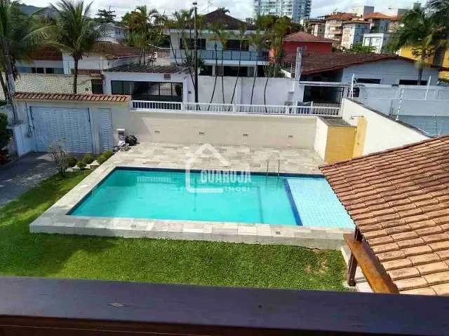 Sobrado 2 quartos e 1 banheiro, à venda, no bairro Jardim Virgínia em Guarujá