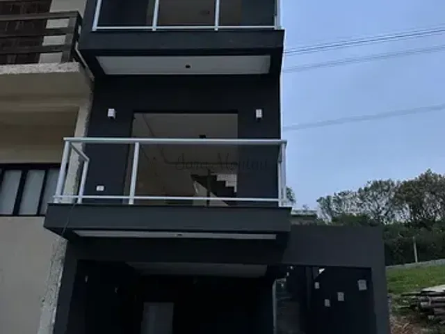 Sobrado com 125m² 3 quartos e 3 banheiros, à venda, no bairro Sítio Boa Vista em Cotia