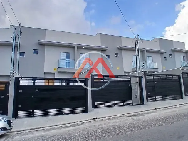 Sobrado 3 quartos e 2 banheiros, à venda, no bairro Vila União (Zona Leste) em São Paulo