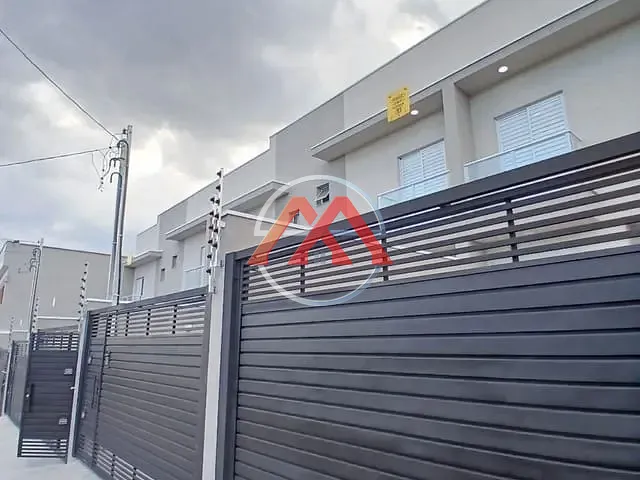 Sobrado 3 quartos e 2 banheiros, à venda, no bairro Vila União (Zona Leste) em São Paulo