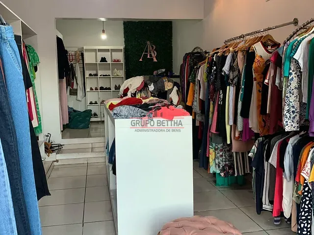 Sobrado com 136m² 4 quartos e 2 banheiros, à venda, no bairro Jardim Tatiane em Barueri