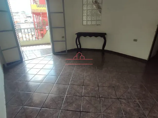 Sobrado com 136m² 4 quartos e 2 banheiros, à venda, no bairro Jardim Tatiane em Barueri