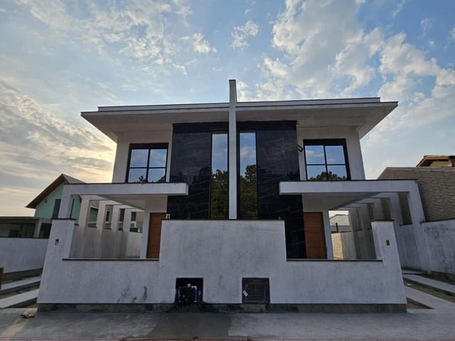 Foto do Sobrado - Sobrado com 3 dormitórios à venda, 100 m² por R$ 850.000,00 - Pinheira - Palhoça/SC | Madri Imóveis