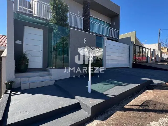 Sobrado com 188m² 3 quartos e 3 banheiros, à venda, no bairro Pirapó em Pirapó