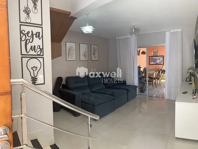 Sobrado com 180m² 3 quartos e 3 banheiros, à venda, no bairro Jardim Belo Horizonte em Aparecida de Goiânia