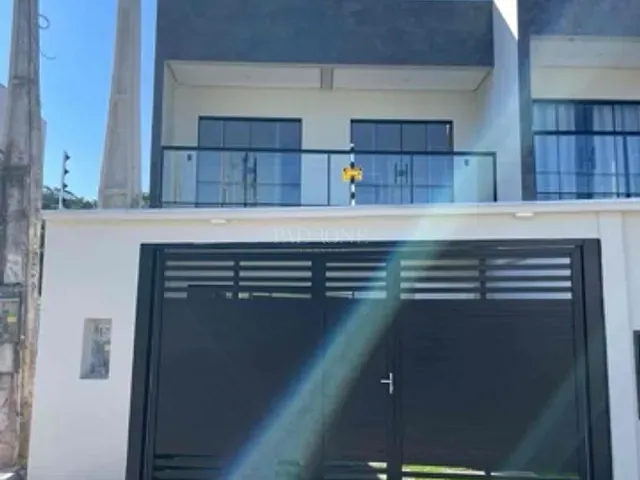 Sobrado 3 quartos e 5 banheiros, à venda, no bairro São Francisco de Assis em Camboriú