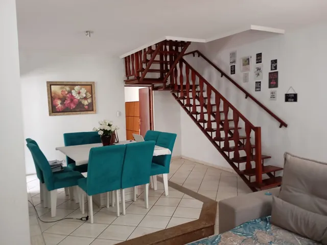 Sobrado 3 quartos e 4 banheiros, à venda, no bairro Residencial Mantiqueira em Pindamonhangaba