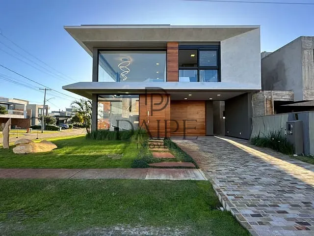 Sobrado com 350m² 5 quartos e 6 banheiros, à venda, no bairro 00 em Xangri-Lá