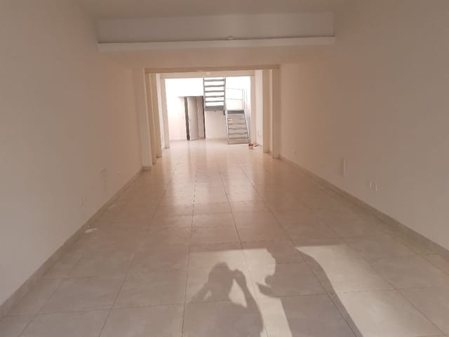 Foto do Sobrado - Loja para locação, 130 m², 5 salas, loja no térreo com vão livre e porta de aço, banheiro para PcD, 1 vaga - Campo Belo - São Paulo/SP | Paulista Imóveis