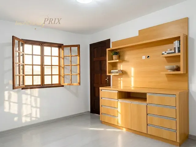 Sobrado com 116m² 3 quartos e 3 banheiros, à venda, no bairro Santa Cândida em Curitiba
