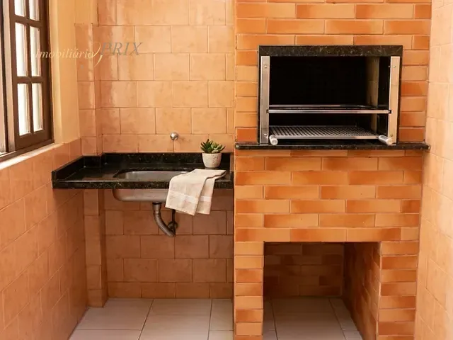 Sobrado com 116m² 3 quartos e 3 banheiros, à venda, no bairro Santa Cândida em Curitiba