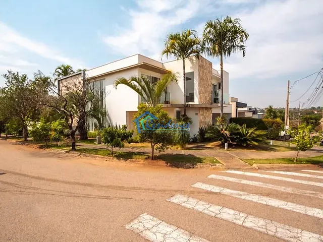 Sobrado com 405m² 4 quartos e 6 banheiros, à venda, no bairro Jardim Residencial Alto de Itaici em Indaiatuba