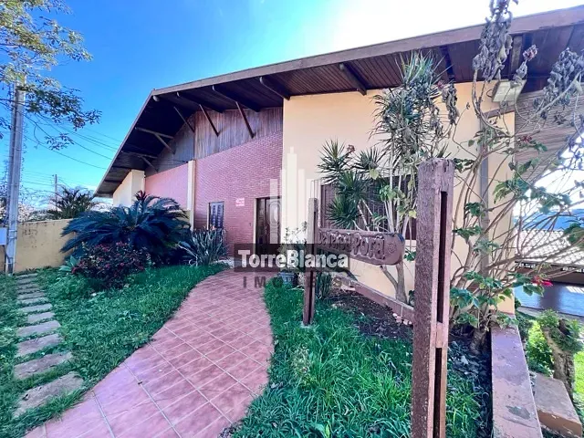 Casa com 664m² 4 quartos e 3 banheiros, à venda, no bairro Estrela em Ponta Grossa