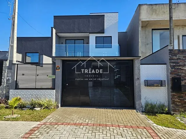 Sobrado com 180m² 3 quartos e 2 banheiros, à venda, no bairro Iguaçu em Araucária