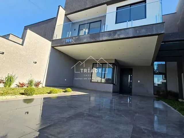 Sobrado com 180m² 3 quartos e 2 banheiros, à venda, no bairro Iguaçu em Araucária