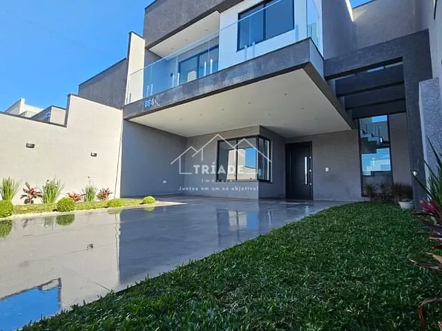 Sobrado com 180m² 3 quartos e 2 banheiros, à venda, no bairro Iguaçu em Araucária
