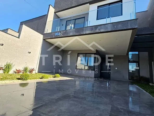 Sobrado com 180m² 3 quartos e 2 banheiros, à venda, no bairro Iguaçu em Araucária