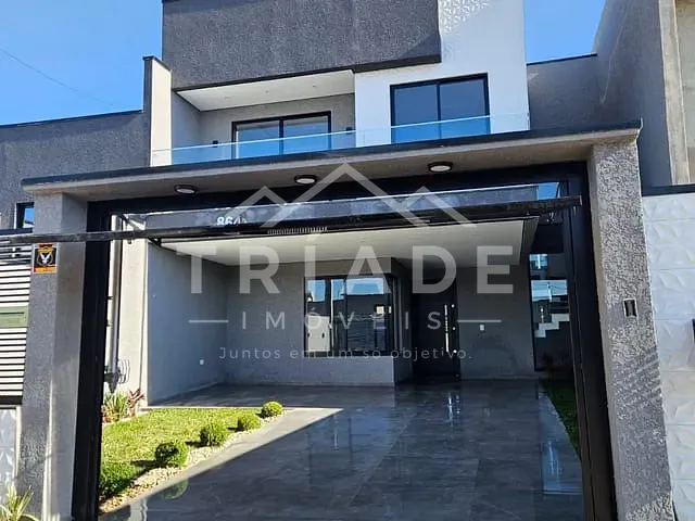 Sobrado com 180m² 3 quartos e 2 banheiros, à venda, no bairro Iguaçu em Araucária