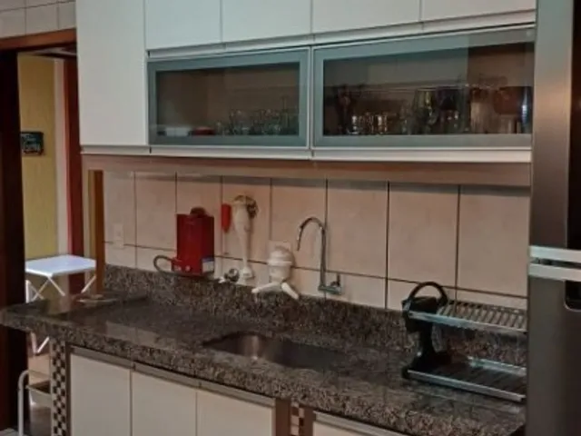 Sobrado 4 quartos e 3 banheiros, à venda, no bairro Vila Scarpelli em Santo André