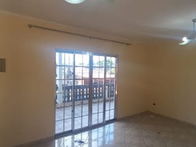 Sobrado 2 quartos e 1 banheiro, à venda, no bairro Jardim Paraíso em Guarulhos