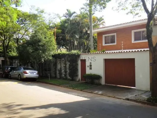 Sobrado com 900m² 4 quartos e 7 banheiros, à venda ou para alugar, no bairro Jardim Morumbi em São Paulo