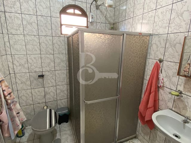 Sobrado com 70m² 2 quartos e 2 banheiros, à venda, no bairro Parque Jóquei Club em Campos dos Goytacazes