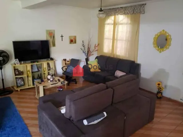 Sobrado com 160m² 4 quartos e 3 banheiros, à venda, no bairro Jardim Paraíso em São José dos Campos