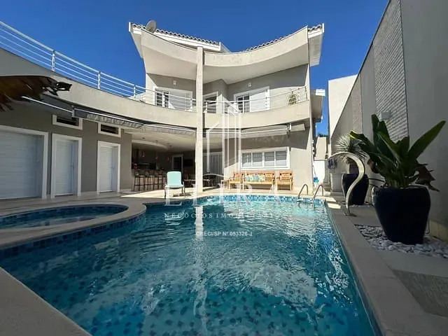 Sobrado com 389m² 4 quartos e 6 banheiros, à venda, no bairro Jardim Imperador em Americana