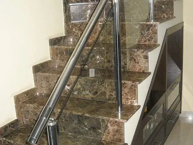 Sobrado com 310m² 3 quartos e 3 banheiros, à venda ou para alugar, no bairro Jardim Vila Formosa em São Paulo