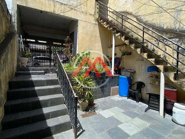 Sobrado 3 quartos e 2 banheiros, à venda, no bairro Parque Santa Madalena em São Paulo