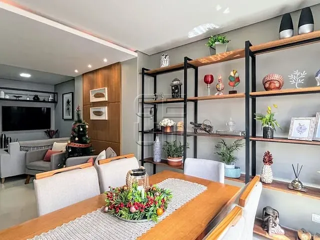 Sobrado com 87m² 3 quartos e 2 banheiros, à venda, no bairro Parque das Indústrias em Londrina