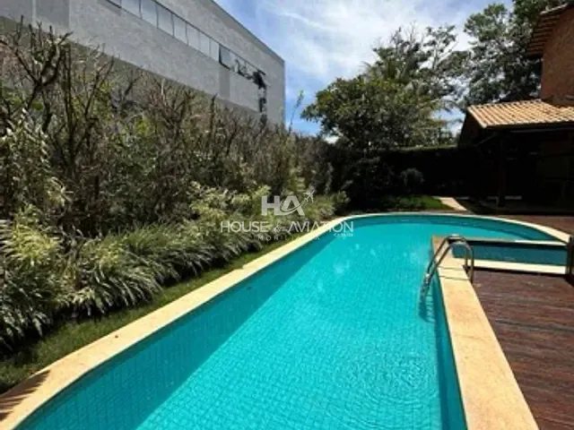 Sobrado 4 quartos e 6 banheiros, à venda, no bairro Residencial Aldeia do Vale em Goiânia