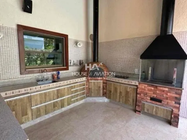 Sobrado 4 quartos e 6 banheiros, à venda, no bairro Residencial Aldeia do Vale em Goiânia