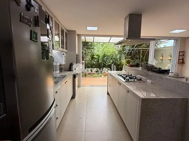 Sobrado com 226m² 3 quartos e 3 banheiros, à venda, no bairro Setor Serra Dourada - 3ª Etapa em Aparecida de Goiânia