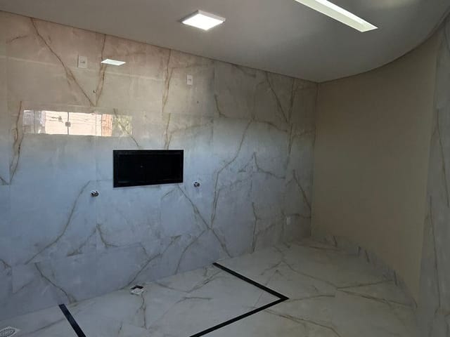Sobrado com 211m² 3 quartos e 4 banheiros, à venda, no bairro Residencial Canadá em Goiânia