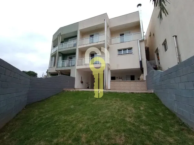 Sobrado com 196m² 4 quartos e 4 banheiros, à venda, no bairro Jardim Rio das Pedras em Cotia