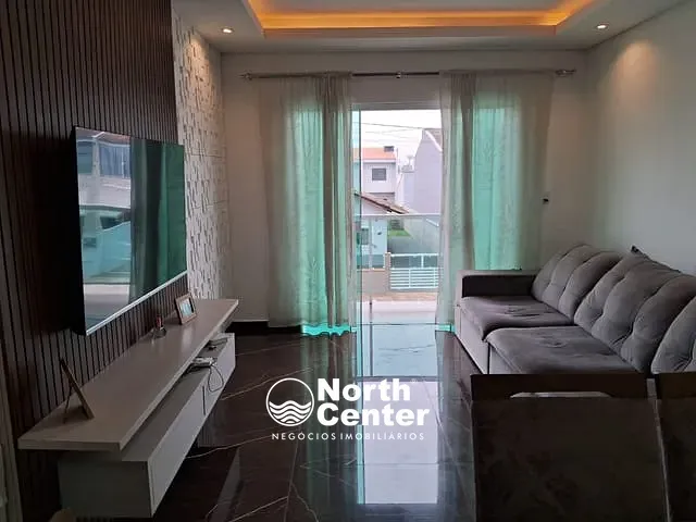 Sobrado com 240m² 3 quartos e 4 banheiros, à venda, no bairro Centro em Araquari
