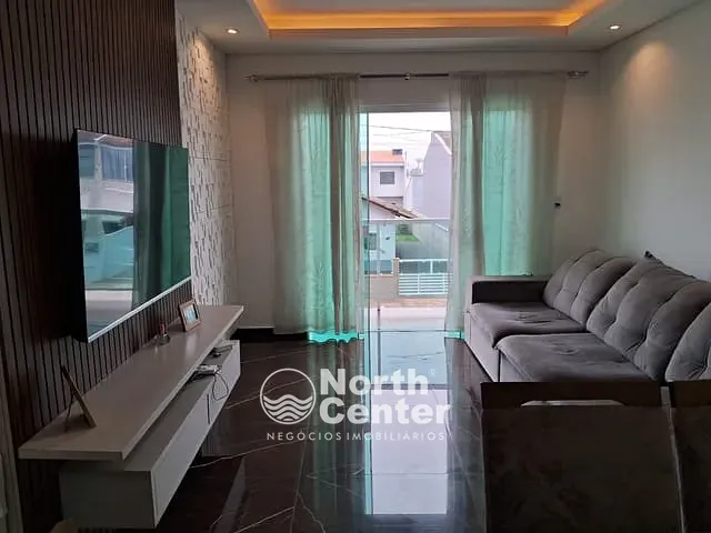 Sobrado com 240m² 3 quartos e 4 banheiros, à venda, no bairro Centro em Araquari