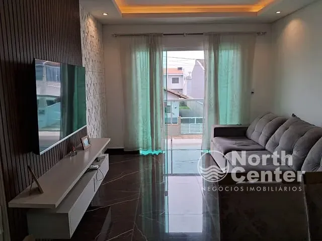 Sobrado com 240m² 3 quartos e 4 banheiros, à venda, no bairro Centro em Araquari