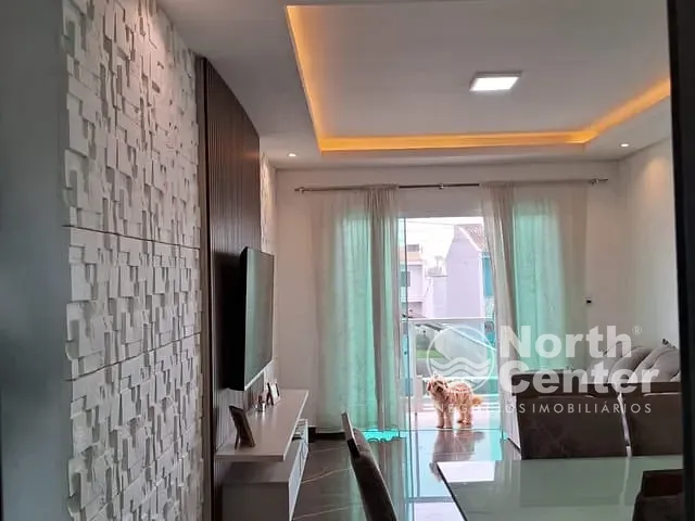 Sobrado com 240m² 3 quartos e 4 banheiros, à venda, no bairro Centro em Araquari