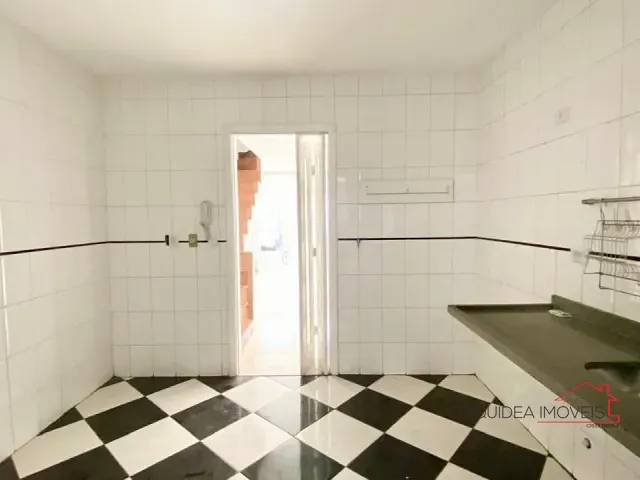 Sobrado com 108m² 3 quartos e 2 banheiros, à venda, no bairro Vila Caraguatá em São Paulo