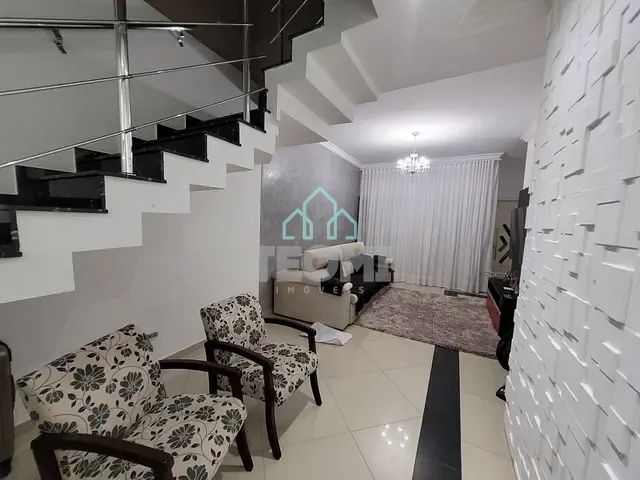 Sobrado com 250m² 5 quartos e 3 banheiros, à venda, no bairro Campos Do Conde em Tremembé