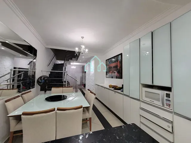 Sobrado com 250m² 5 quartos e 3 banheiros, à venda, no bairro Campos Do Conde em Tremembé