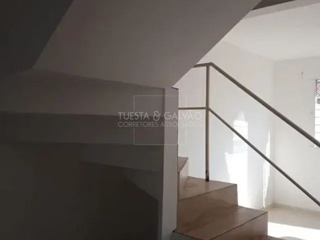 Sobrado com 80m² 3 quartos e 1 banheiro, à venda, no bairro Uberaba em Curitiba