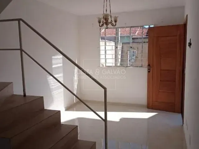 Sobrado com 80m² 3 quartos e 1 banheiro, à venda, no bairro Uberaba em Curitiba