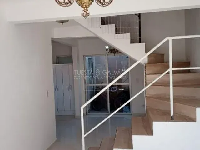 Sobrado com 80m² 3 quartos e 1 banheiro, à venda, no bairro Uberaba em Curitiba
